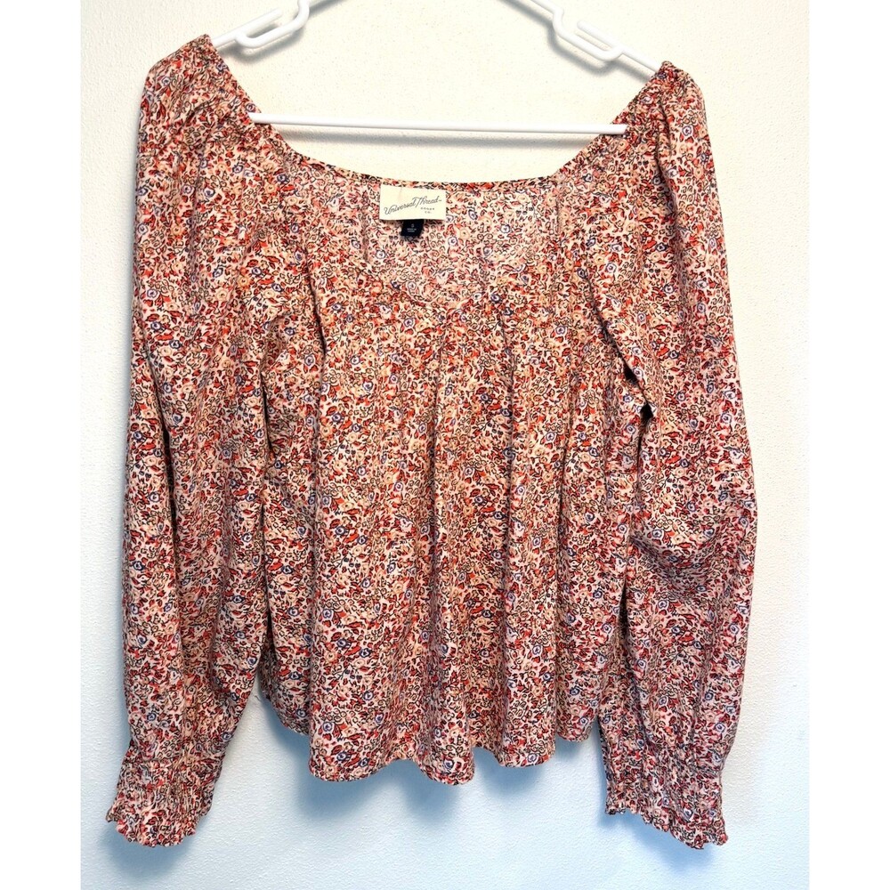 Floral 1970s looking Blouse